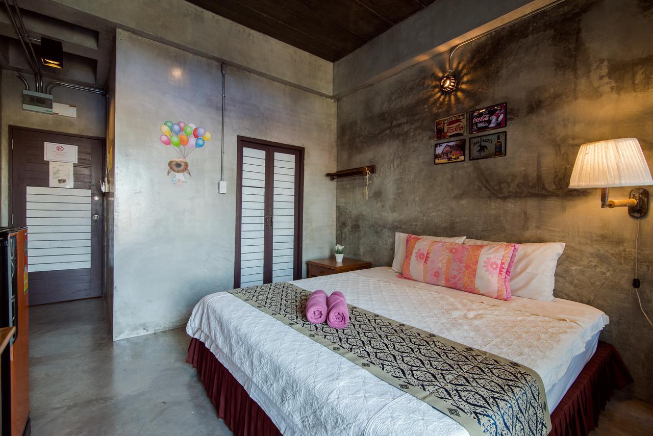 Lovely Guesthouse 94 Hua Hin Bagian luar foto