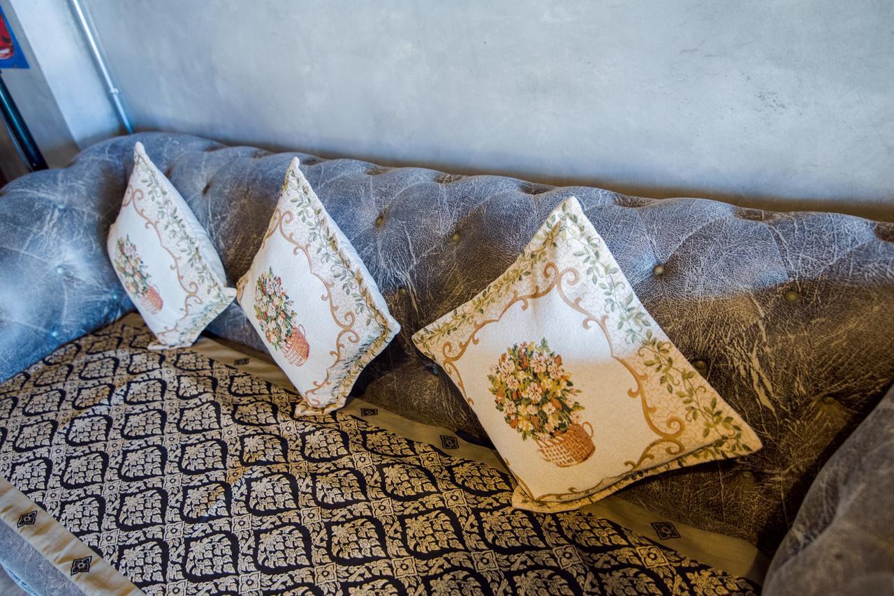 Lovely Guesthouse 94 Hua Hin Bagian luar foto