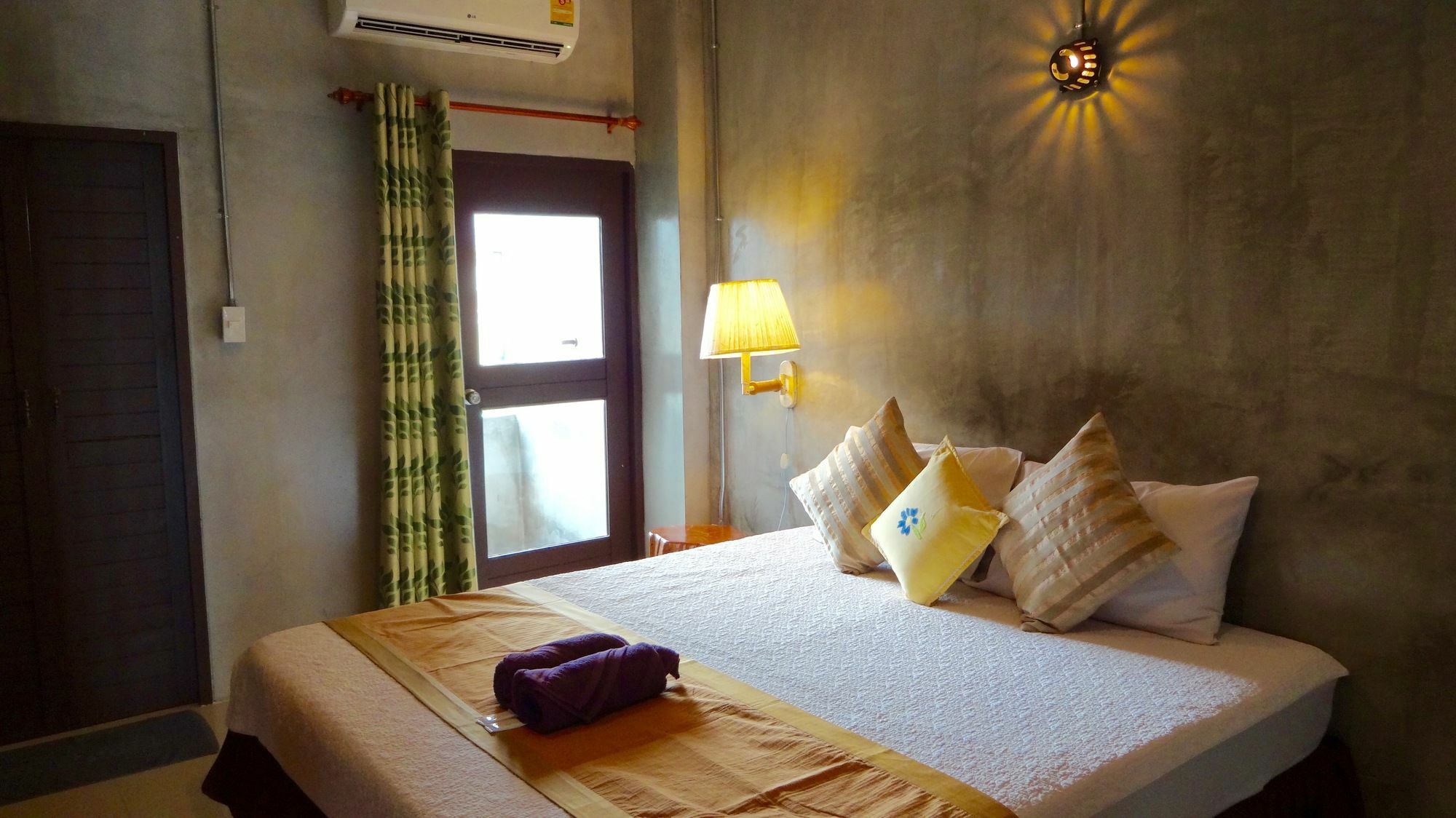 Lovely Guesthouse 94 Hua Hin Bagian luar foto